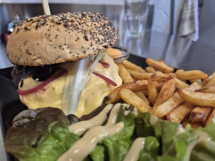 Burger et frites Les Ancizes-Comps